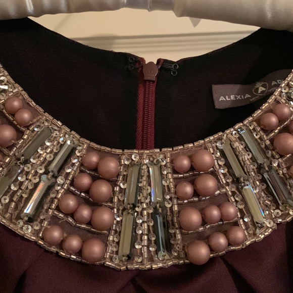 Alexia Admor Fancy Dress: Bling Neckline, Stretchy, Back Zip, Body-con, Wedding - Picture 3 of 8